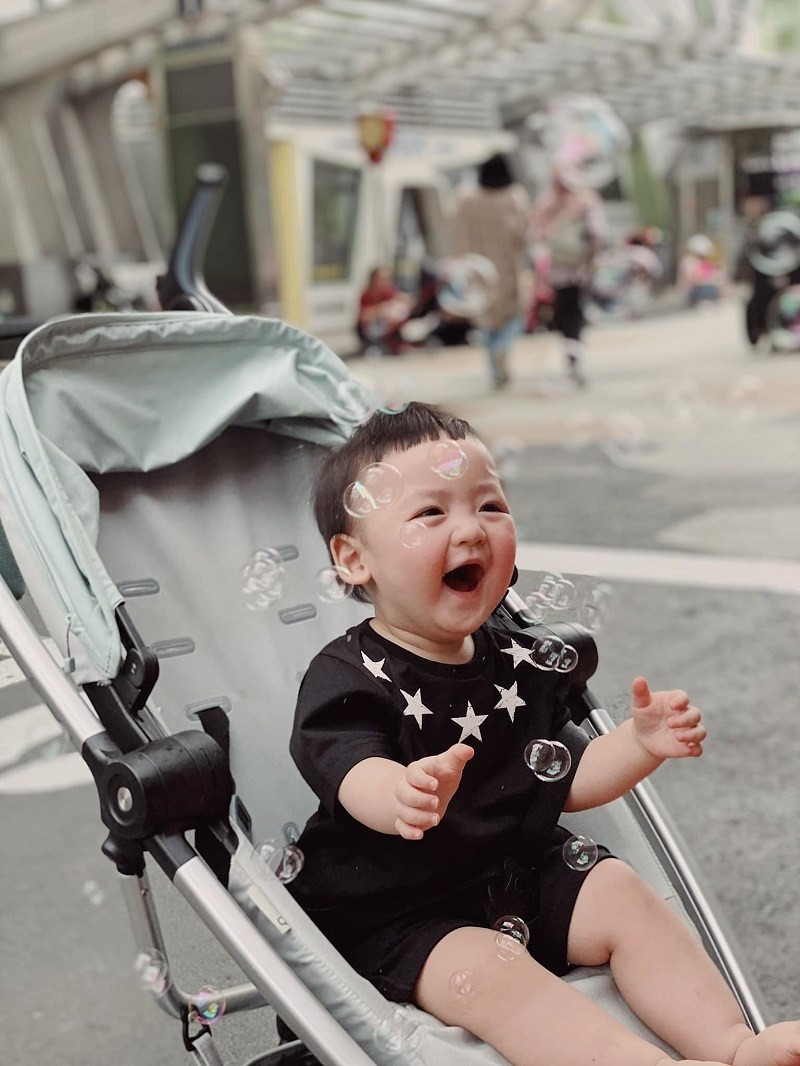 Á hậu Tú Anh lần đầu khoe cận mặt quý tử đầu lòng giống mẹ y đúc ảnh 1 Keyword đầu tiên có dấu