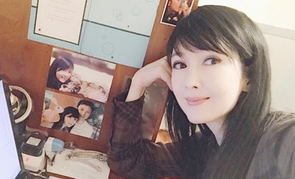Trầm trồ ảnh thẻ năm 20 tuổi của Châu Huệ Mẫn ảnh 2 anh the nam 20 tuoi cua ngoc nu cbiz so voi nam 52 tuoi gan nhu bat bien - 4