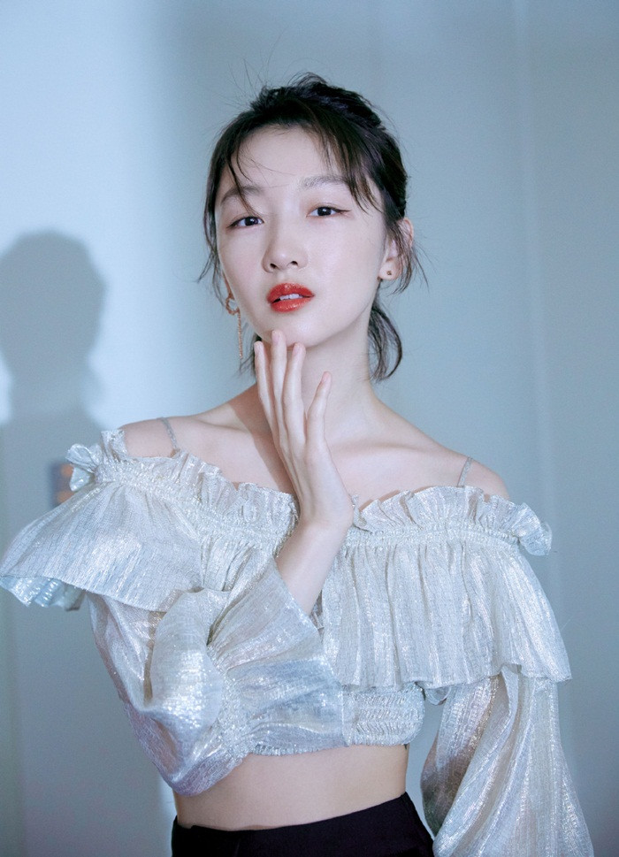 10 sao Hoa ngữ nổi bật nhất năm 2019: Vương Nhất Bác, Triệu Lệ Dĩnh không phải dẫn đầu ảnh 5 10 sao Hoa ngữ nổi bật nhất năm 2019: Vương Nhất Bác, Triệu Lệ Dĩnh không phải dẫn đầu ảnh 5