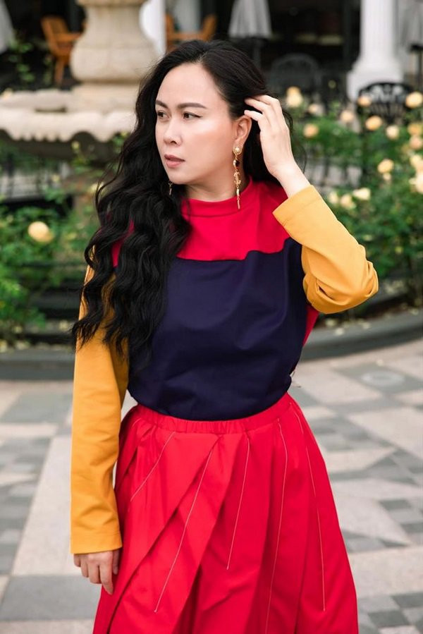 Quen soi phong cách kém sang, nhiều người quên mất dành lời khen cho ưu điểm này ở Phượng Chanel ảnh 5 quen soi phong cach kem sang, nhieu nguoi quen mat danh loi khen cho uu diem nay o phuong chanel - 7