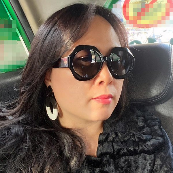 Quen soi phong cách kém sang, nhiều người quên mất dành lời khen cho ưu điểm này ở Phượng Chanel ảnh 4 quen soi phong cach kem sang, nhieu nguoi quen mat danh loi khen cho uu diem nay o phuong chanel - 6