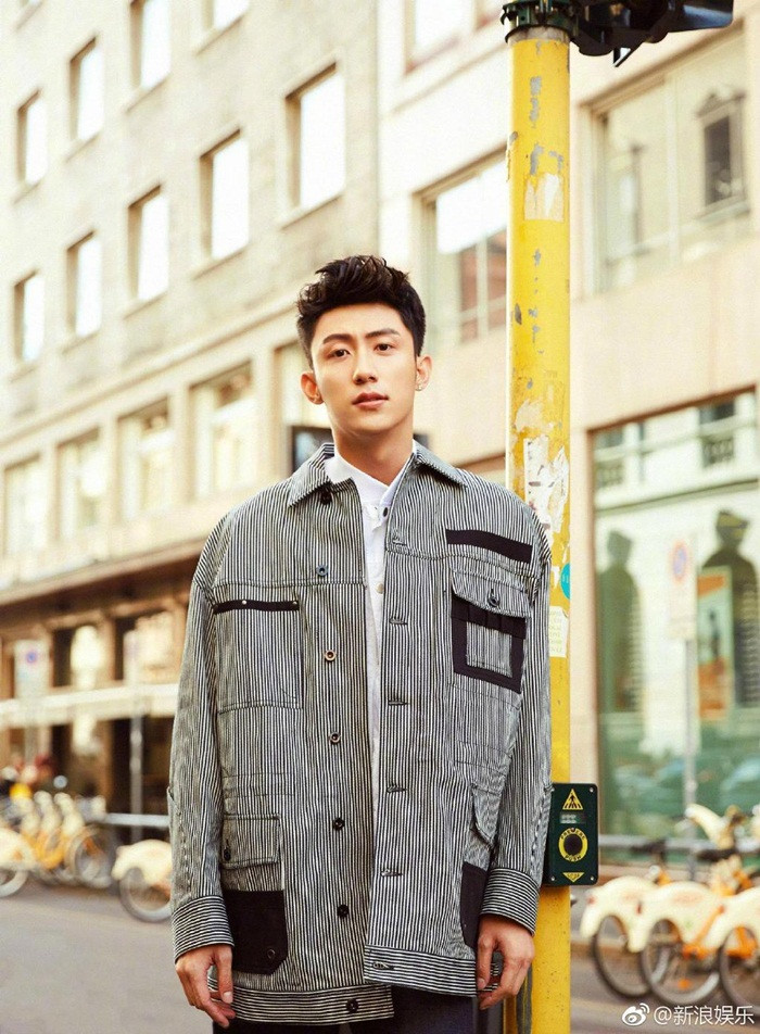 10 sao Hoa ngữ nổi bật nhất năm 2019: Vương Nhất Bác, Triệu Lệ Dĩnh không phải dẫn đầu ảnh 7 10 sao Hoa ngữ nổi bật nhất năm 2019: Vương Nhất Bác, Triệu Lệ Dĩnh không phải dẫn đầu ảnh 7