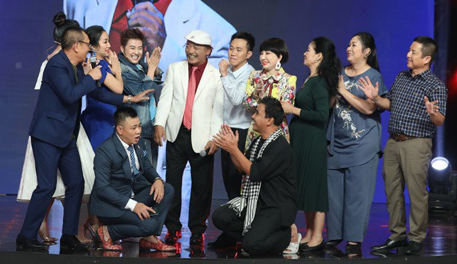 Rớt nước mắt nghe kể những lần Quyền Linh suýt qua đời ảnh 9 rot nuoc mat nghe ke nhung lan quyen linh suyt qua doi, mau tuon chay khi nga tu tren cao - 11