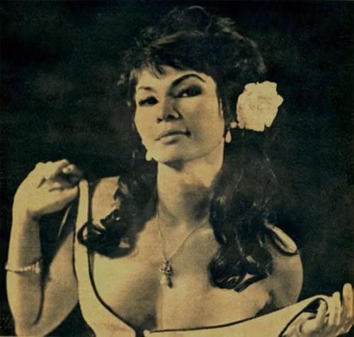 Mỹ nhân Sài Gòn xưa sở hữu vòng eo đốt mắt chẳng kém Ngọc Trinh - ảnh 4