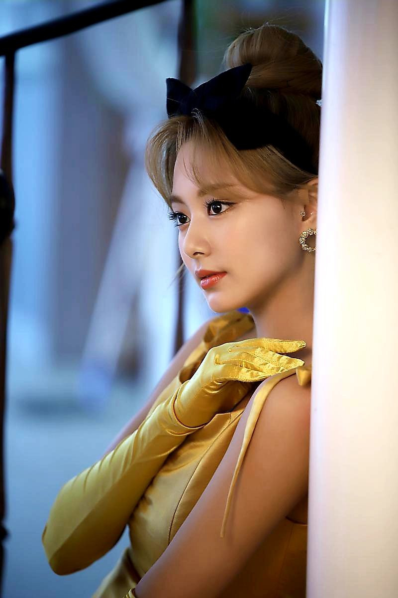 5 idol nu co guong mat dep nhat Kpop hinh anh 5 EMCb3kbXYAAHaz-.jpg