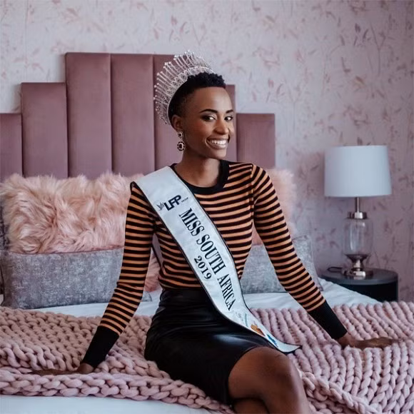 tân Hoa hậu Hoàn vũ,Zozibini Tunzi,Zozibini Tunzi Miss Universe 2019