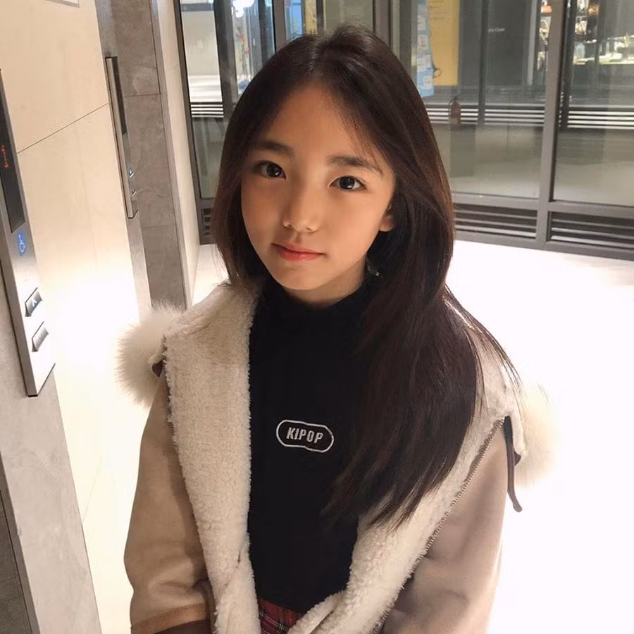 tieu my nhan 8 tuoi duoc nhieu ceo hua hen cho doi 10 nam - 13