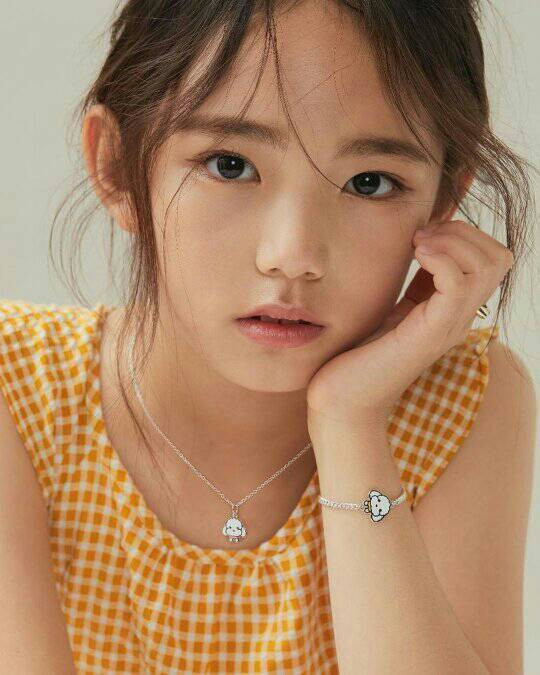 tieu my nhan 8 tuoi duoc nhieu ceo hua hen cho doi 10 nam - 9