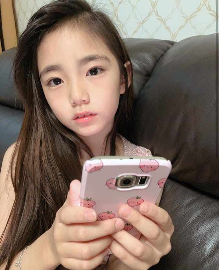 tieu my nhan 8 tuoi duoc nhieu ceo hua hen cho doi 10 nam - 12