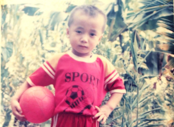 Hé lộ loạt ảnh thời ngố tàu của dàn cầu thủ Việt Nam: Ai cũng dậy thì thành công nhưng ấn tượng nhất là Hà Đức Chinh ảnh 12