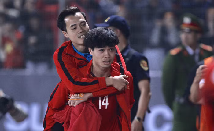 Hé lộ loạt ảnh thời ngố tàu của dàn cầu thủ Việt Nam: Ai cũng dậy thì thành công nhưng ấn tượng nhất là Hà Đức Chinh ảnh 8