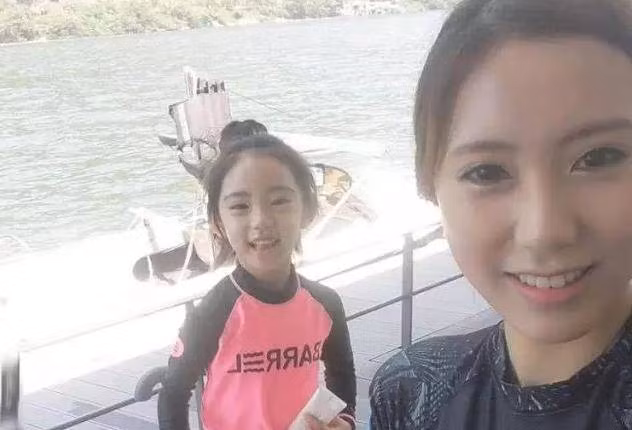 tieu my nhan 8 tuoi duoc nhieu ceo hua hen cho doi 10 nam - 5