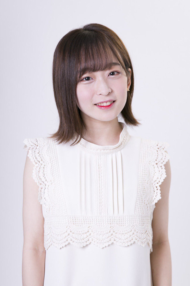  Xuất hiện trong danh sách dự thi đã gây bất ngờ, tới lúc chụp ảnh chung cùng các nữ sinh khác, Nonoka càng thêm nổi bật.