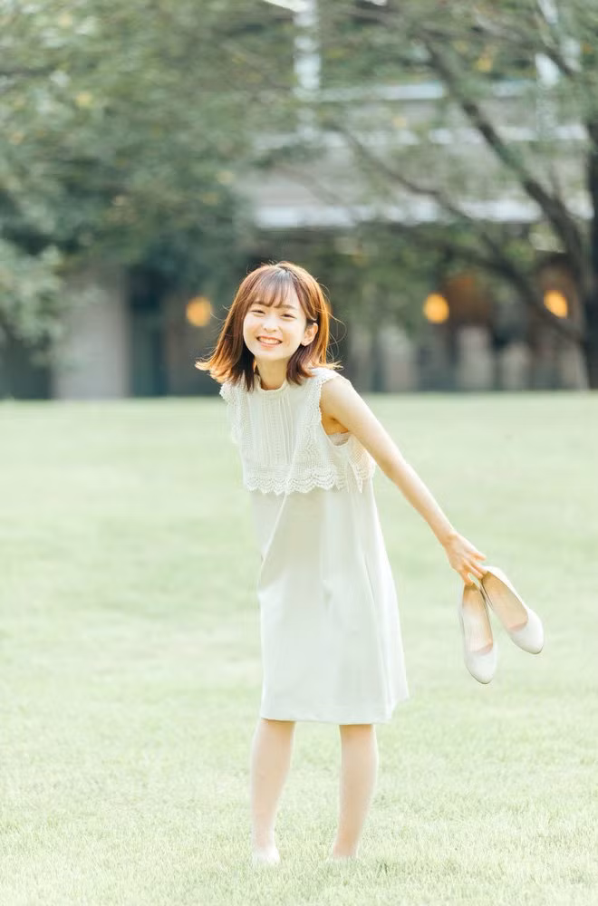  Việc Nonoka giành chiến thắng đã nhận được sự đồng thuận của mọi người, ngay cả cư dân mạng cũng không ngớt lời khen cô nàng: “Đáng yêu quá”, “Xin lỗi anh em, tôi bị trúng tiếng sét ái tình rồi”, “Nhìn bé xíu xiu, muốn bảo vệ ghê luôn”, “Như bước ra từ manga ấy nhỉ?”, “Xinh như búp bê là có thật”…