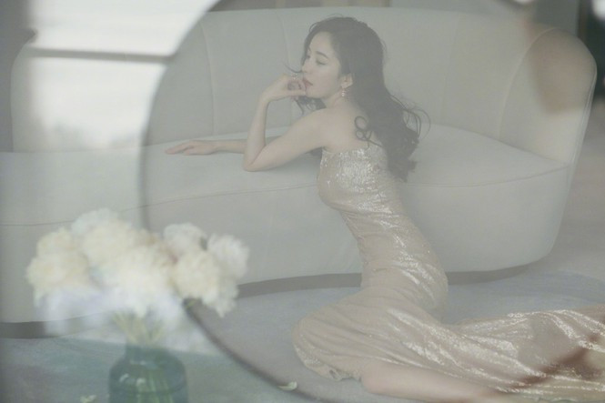 Dương Mịch khoe dáng cực phẩm, ảnh hậu trường chưa chỉnh sửa đẹp xuất sắc ảnh 1 Dương Mịch khoe dáng cực phẩm, ảnh hậu trường chưa chỉnh sửa đẹp xuất sắc - ảnh 2