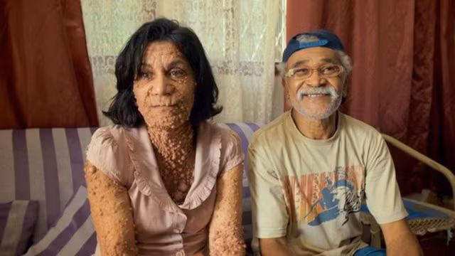  Sandra và chồng đã kết hôn được 27 năm 