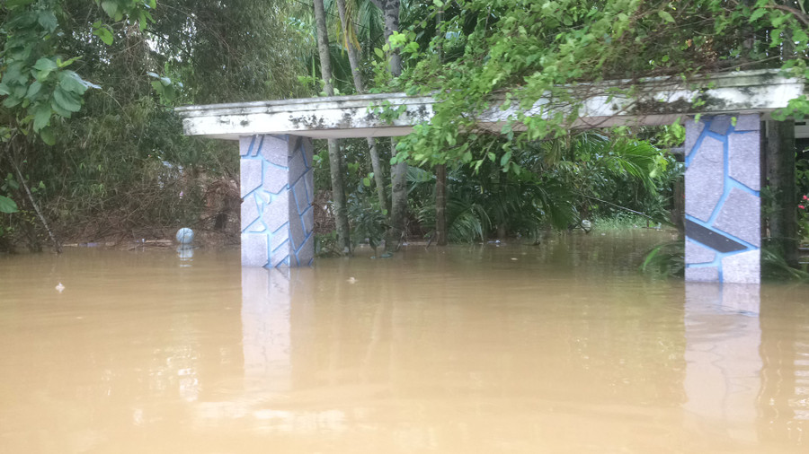 Người dân vùng lũ đang rơi vào cuộc sống khó khăn.