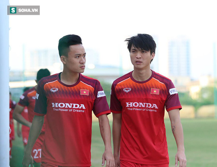 HLV Park Hang-seo tất bật khi trực tiếp chỉ đạo gần 60 cầu thủ ở cả ĐTQG lẫn U22 - Ảnh 12. HLV Park Hang-seo tất bật khi trực tiếp chỉ đạo gần 60 cầu thủ ở cả ĐTQG lẫn U22 - Ảnh 12.