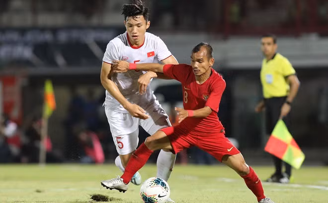 Thất bại đầu tay và mối lo kéo dài của HLV Park Hang-seo về Đoàn Văn Hậu - Ảnh 3.