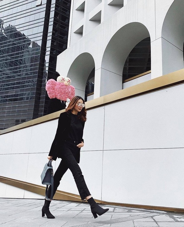 Mẹo chọn dáng quần tôn chân thon như sao Việt ảnh 4