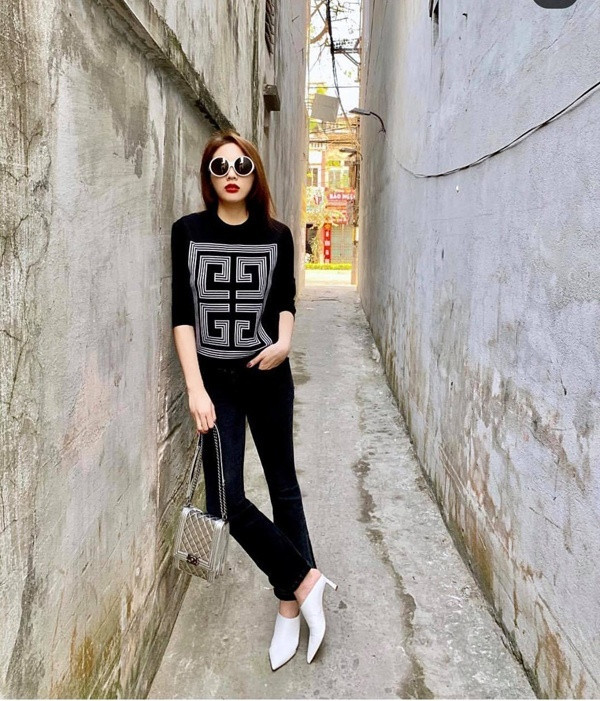 Mẹo chọn dáng quần tôn chân thon như sao Việt ảnh 11