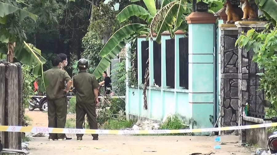 Khoi to vu an 2 nguoi dan ong bi sat hai, phi tang xac trong thung be tong o Binh Duong hinh anh 2