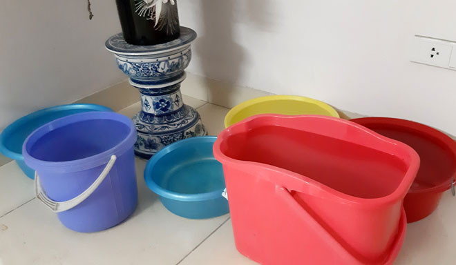Nắng nóng kỷ lục, người dân chung cư khu Ngoại giao đoàn (Hà Nội) khốn đốn vì thiếu nước sạch ảnh 5 Chú thích ảnh