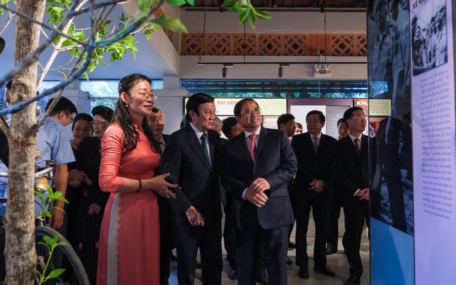 Khu lưu niệm Thủ tướng Võ Văn Kiệt đã được Đảng bộ và nhân dân tỉnh Vĩnh Long xây dựng năm 2010, khánh thành năm 2012. Vào ngày 17/11/2022, UBND tỉnh Vĩnh Long tổ chức lễ đón nhận Bằng xếp hạng di tích quốc gia đối với Khu lưu niệm Thủ tướng Võ Văn Kiệt. Khu lưu niệm Thủ tướng Võ Văn Kiệt đã được Đảng bộ và nhân dân tỉnh Vĩnh Long xây dựng năm 2010, khánh thành năm 2012. Vào ngày 17/11/2022, UBND tỉnh Vĩnh Long tổ chức lễ đón nhận Bằng xếp hạng di tích quốc gia đối với Khu lưu niệm Thủ tướng Võ Văn Kiệt.