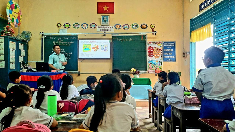 Tổ chức “sinh hoạt chuyên môn theo nghiên cứu bài học” nhằm nâng cao chất lượng giáo dục, triển khai hiệu quả Chương trình GDPT 2018.