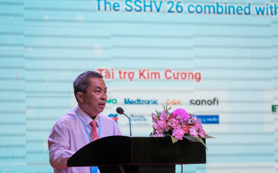BSCK2. Nguyễn Minh Vũ, Giám đốc Bệnh viện Đa khoa Trung ương Cần Thơ phát biểu tại Hội nghị khoa học.