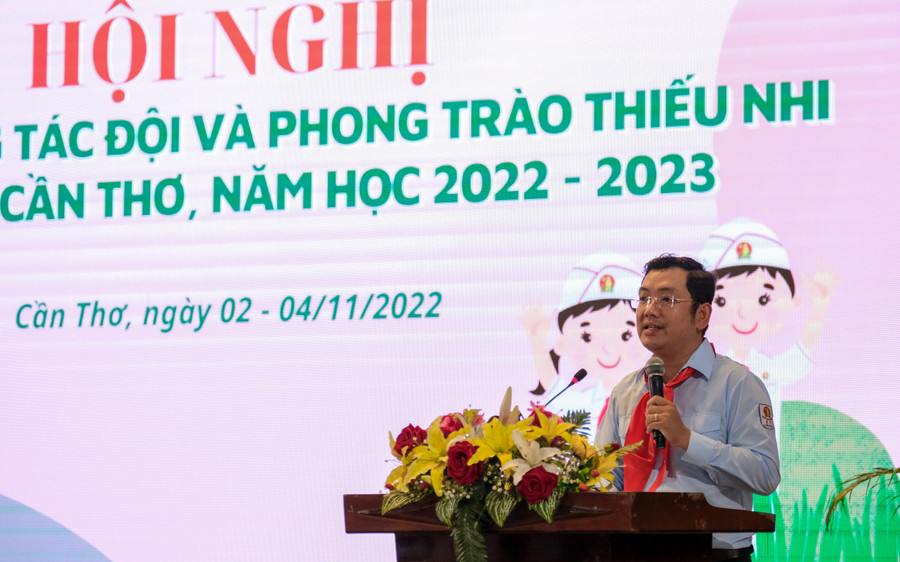Đồng chí Lâm Văn Tân, Phó Bí thư Thành đoàn Cần Thơ phát biểu khai mạc. Đồng chí Lâm Văn Tân, Phó Bí thư Thành đoàn Cần Thơ phát biểu khai mạc.