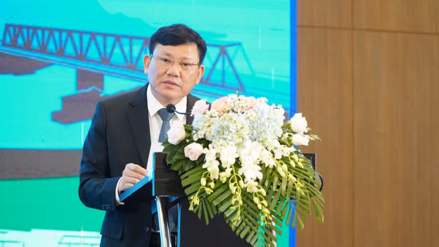 Ông Hà Văn Siêu, Phó Tổng cục trưởng Tổng cục Du lịch phát biểu tại hội nghị.