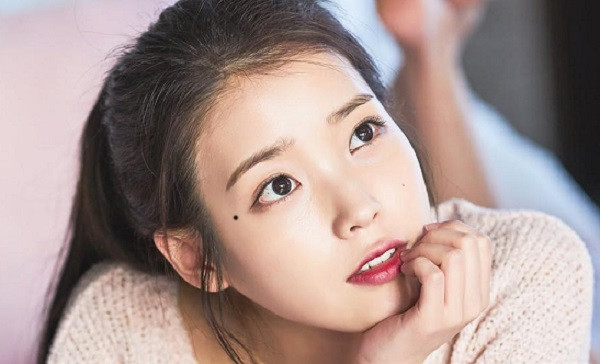 Phụ nữ có nốt ruồi ở chỗ này, đi đến đâu “hút” tiền bạc đến đấy