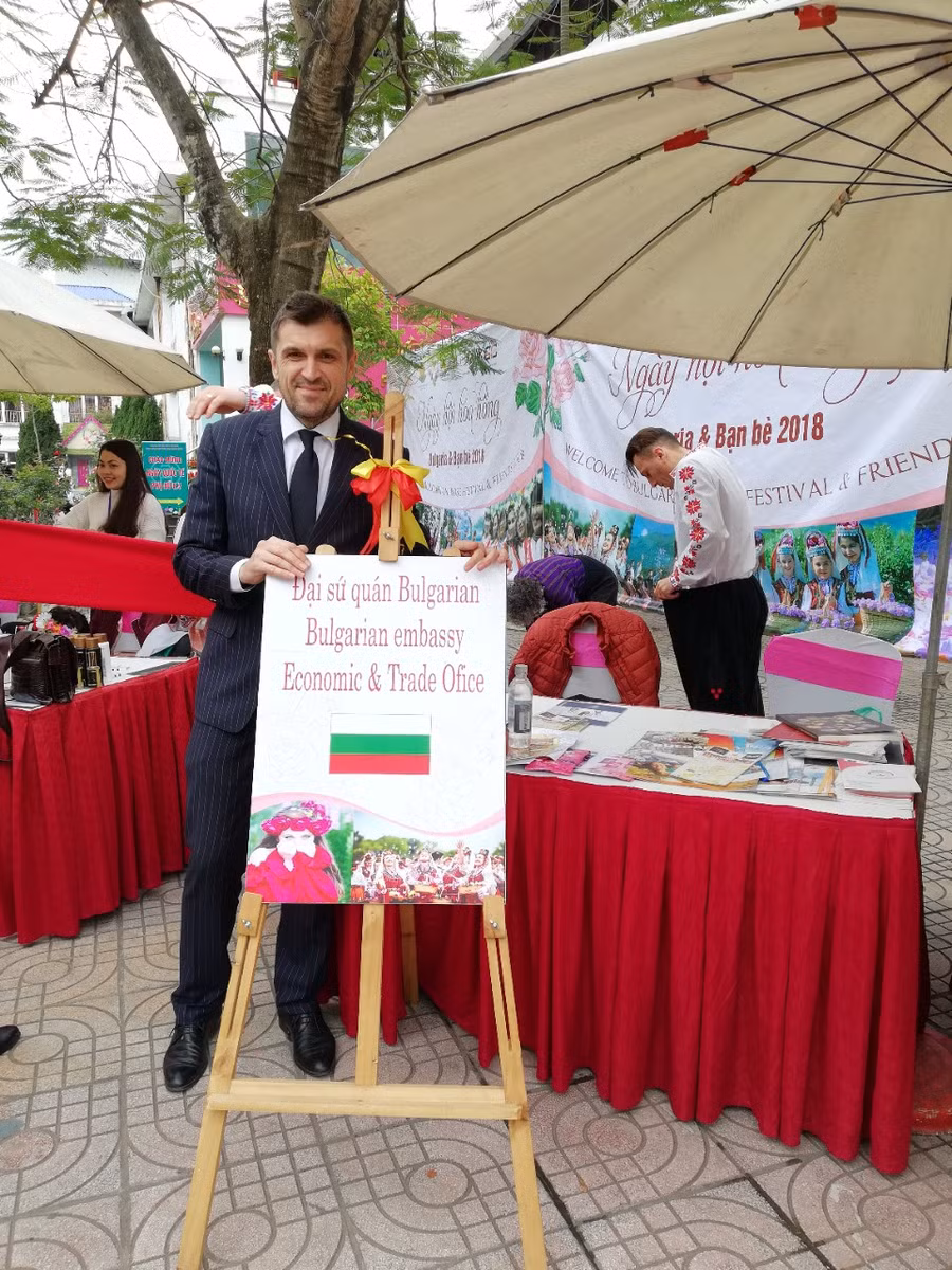 Tiến sĩ Daniel Dobrev