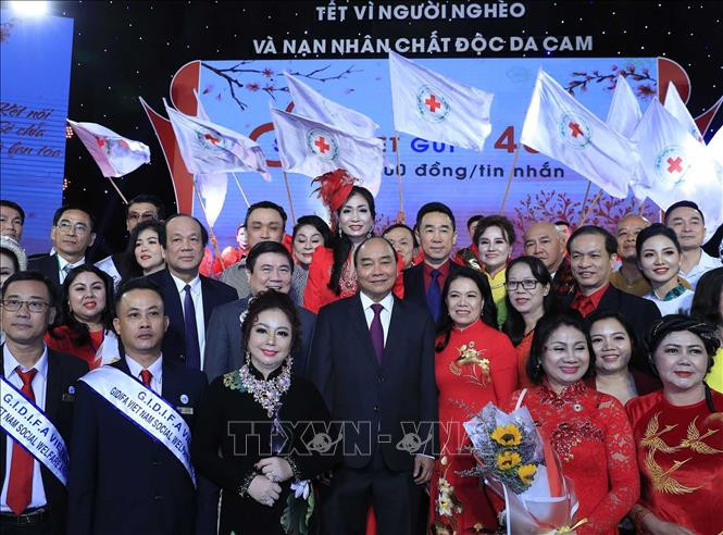 Thủ tướng Nguyễn Xuân Phúc và các đại biểu. Ảnh: Thống Nhất/TTXVN Chú thích ảnh