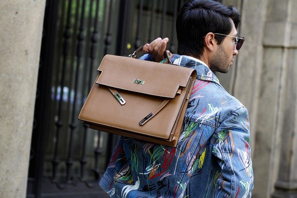 Kiểu túi Hermes Kelly được thiết kế riêng dành cho nam giới của nhà hãng thể hiện sự đẳng cấp