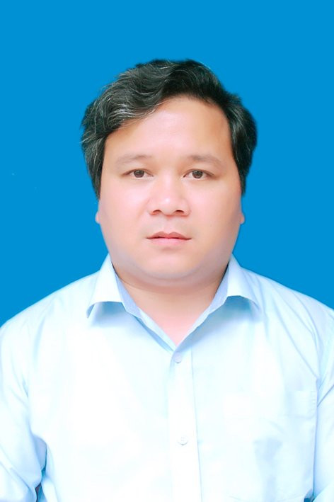 Thạc sĩ Nguyễn Hoàng Cương, Tổ trưởng Tổ Toán của Trường THPT chuyên Lê Hồng Phong. Thạc sĩ Nguyễn Hoàng Cương, Tổ trưởng Tổ Toán của Trường THPT chuyên Lê Hồng Phong.