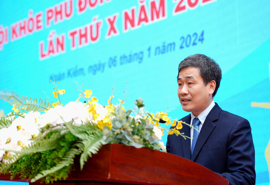 Ông Nguyễn Quốc Hoàn - Ủy viên Ban Thường vụ Quận ủy, Phó Chủ tịch thường trực UBND quận Hoàn Kiếm phát biểu khai mạc.