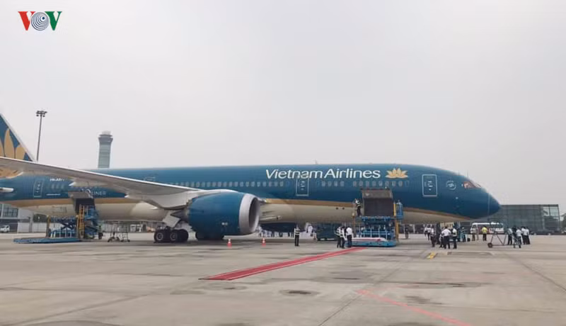 tien biet dai tuong le duc anh tai san bay noi bai hinh 4