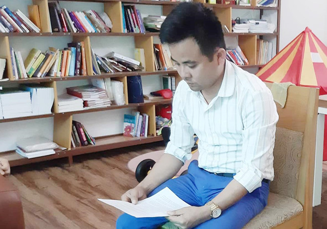 Thầy giáo dạy lái xe lên tiếng về việc bị đánh vì sờ đùi nữ học viên ảnh 1 Thay giao day lai xe len tieng ve viec bi danh vi so dui nu hoc vien hinh anh 1