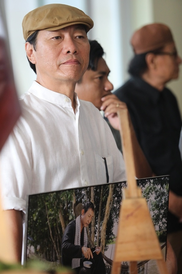 Vợ con, đồng nghiệp tiễn biệt nghệ sĩ Lê Bình