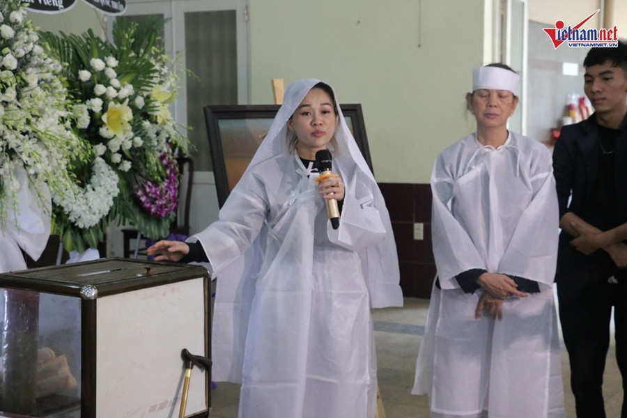 Vợ cũ đau đớn nhớ lại giây phút nghệ sĩ Lê Bình qua đời ảnh 1 Vợ cũ đau đớn nhớ lại giây phút nghệ sĩ Lê Bình qua đời