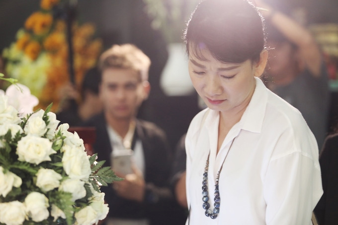 Vợ con, đồng nghiệp tiễn biệt nghệ sĩ Lê Bình