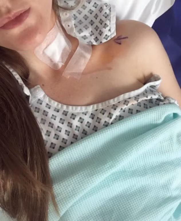 Abi từng chụp cộng hưởng từ tại bệnh viện Kent và Canterbury nhưng không tìm ra nguyên nhân