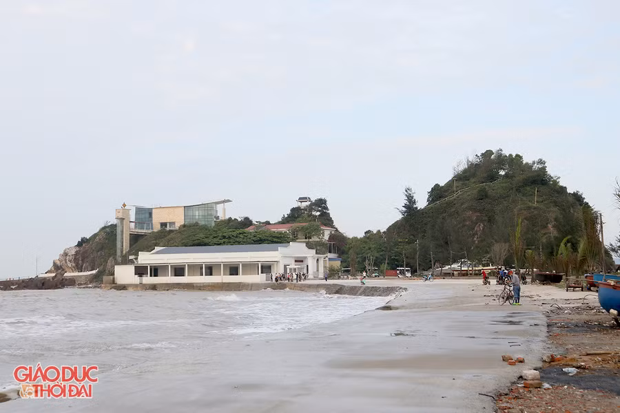 Nhiều hạng mục thuộc Quần thể du lịch sinh thái, biệt thự nghỉ dưỡng Song Ngư của Công ty CP Song Ngư Sơn vẫn chưa hoàn thành.