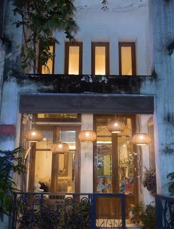 Cuộc sống sang chảnh của 2 chân dài là bạn thân cùng lấy đại gia - thiếu gia