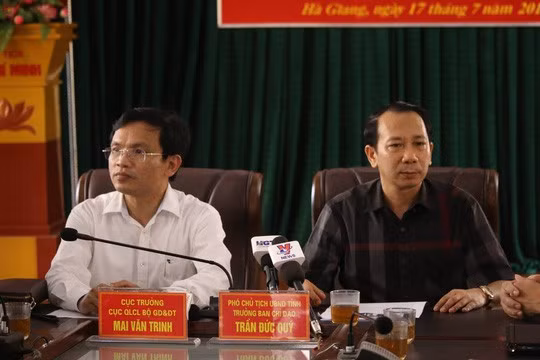 Vụ gian lận thi cử ở Hà Giang: Kỷ luật Cảnh cáo phó chủ tịch tỉnh và nguyên Giám đốc Sở GD-ĐT - Ảnh 1.