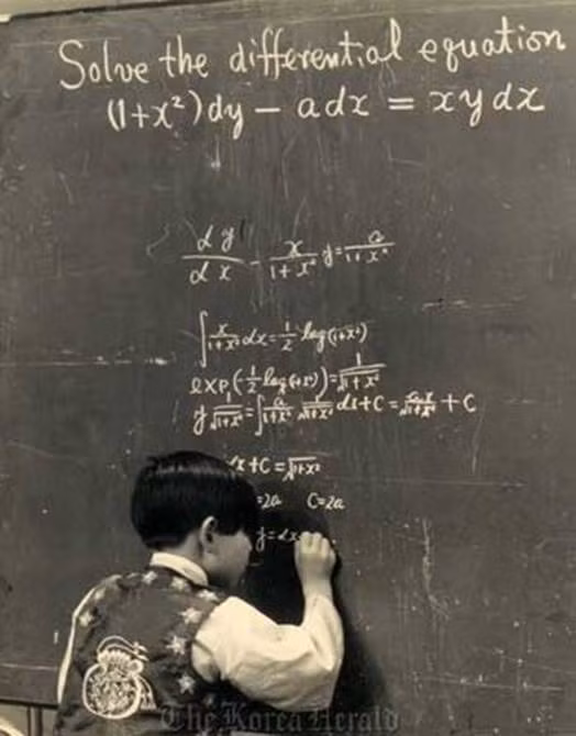 Thần đồng IQ cao nhất thế giới từ bỏ công việc ở NASA để về với mẹ: Tôi không muốn sống như cái máy vô hồn, tôi hạnh phúc theo cách của mình-1