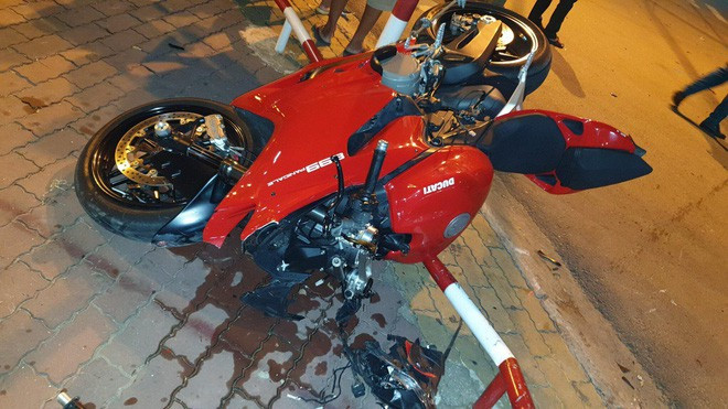 Mô tô phân khối lớn tông người đàn ông qua đường, nam thanh niên tử vong - Ảnh 2.  Mô tô phân khối lớn tông người đàn ông qua đường, nam thanh niên tử vong - Ảnh 2.