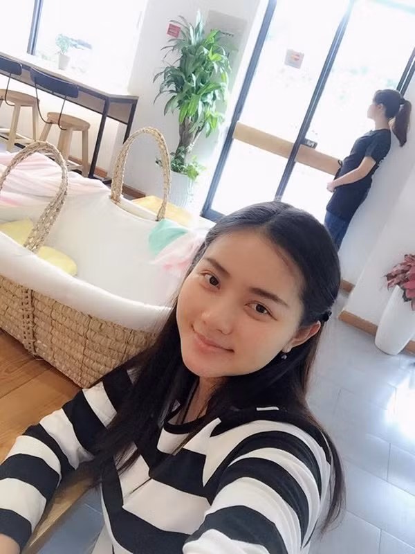 Cuộc sống sang chảnh của 2 chân dài là bạn thân cùng lấy đại gia - thiếu gia